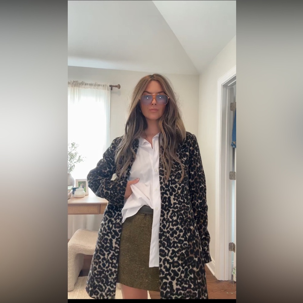 Johnston & Murphy Black and Gray Leopard Print Coat - Picture 2 of 9